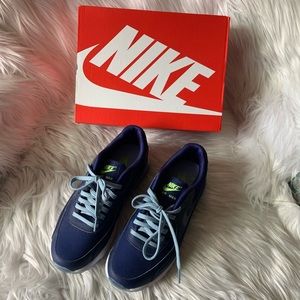 NWOT Nike Air Max 90 Ultra Essential Sneakers